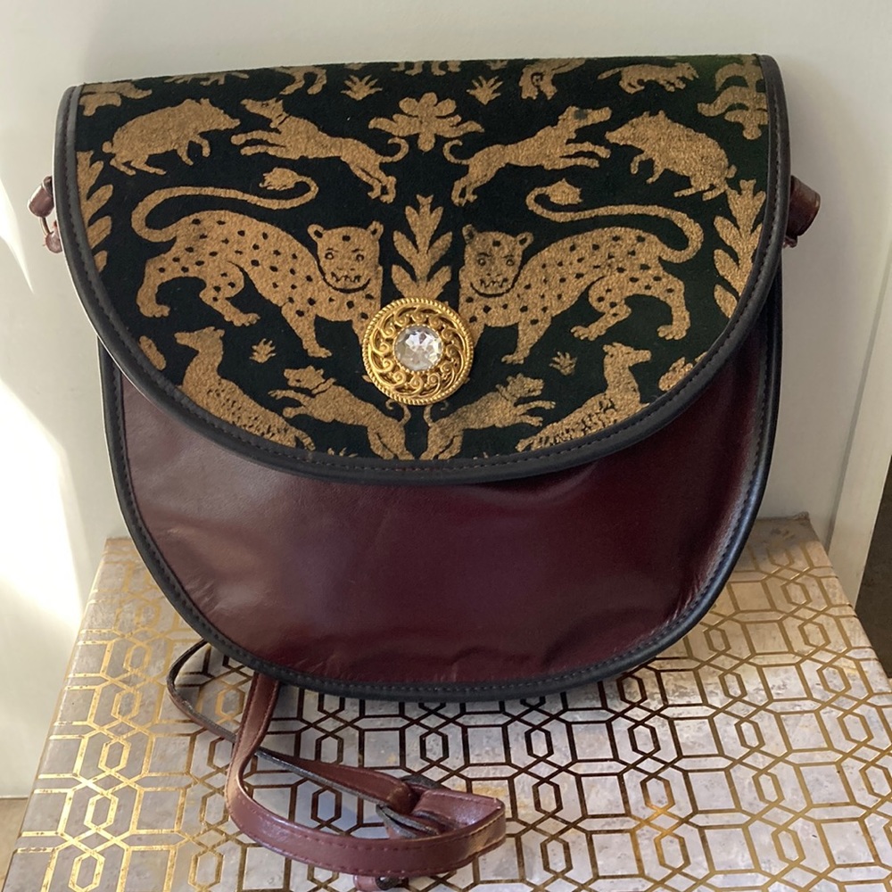 Elegant Burgundy and Gold Crossbody Bag